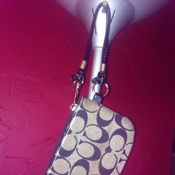 Coach whistlet - Picture 2 of 3