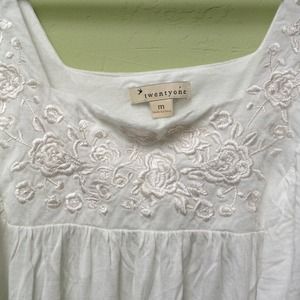 🚫TRADED🚫Flowy Top& 6 nose rings