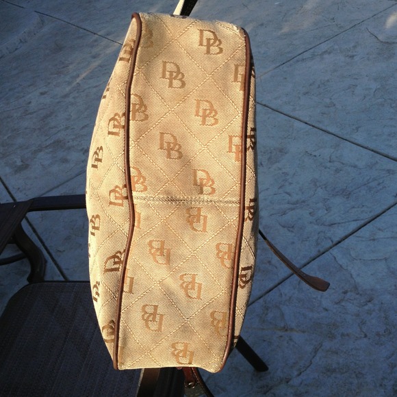 Dooney & Bourke handbag