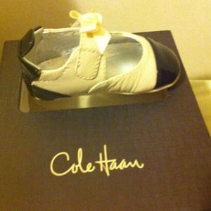 Cole Haan infant shoes