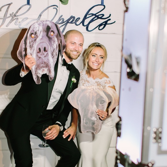 Meet your posher, Nicole - Picture 2 of 3