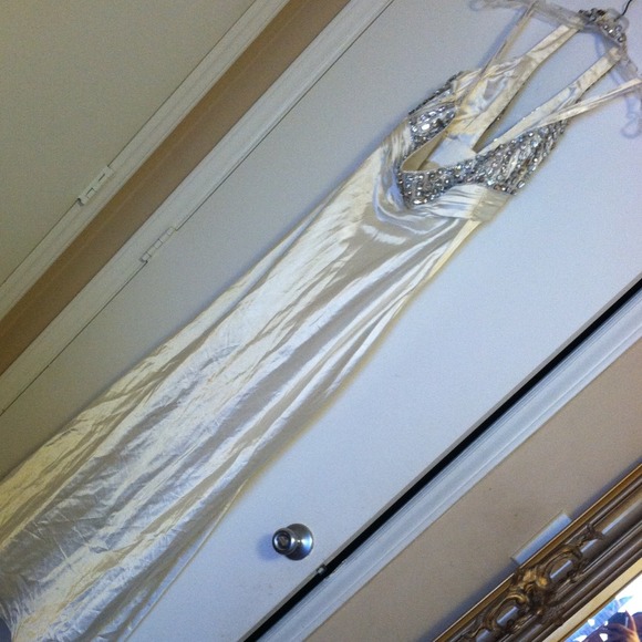 Elegant party dress - Picture 3 of 4