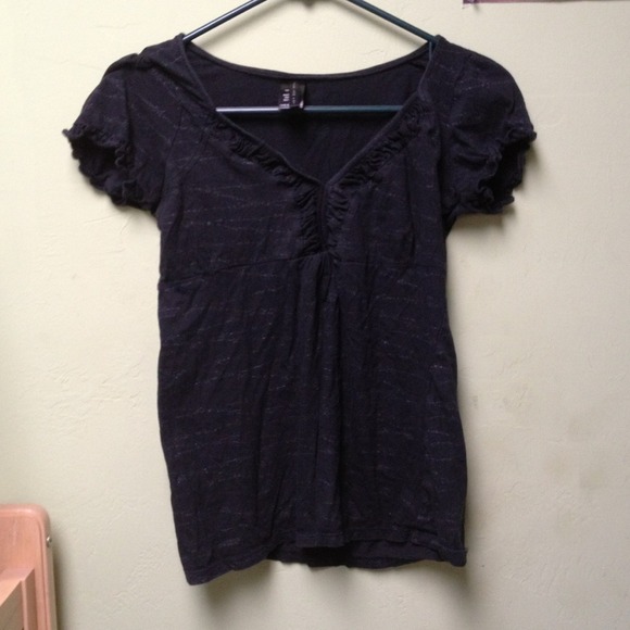 Black Shirt 🚫TRADED🚫