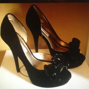 Steve Madden pumps