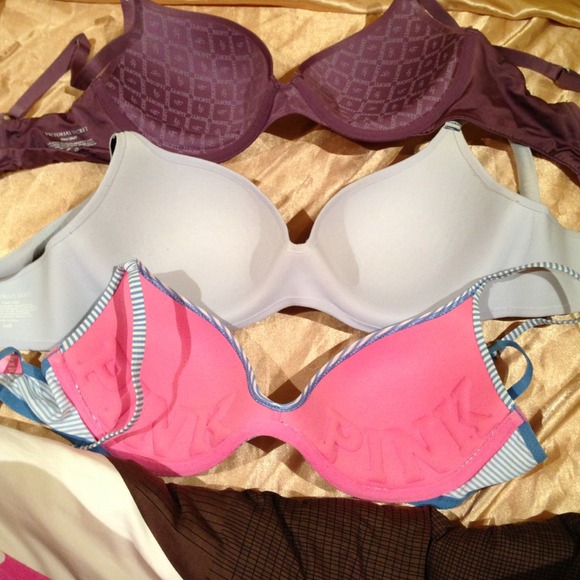 3 different Victoria's Secret bras - Picture 2 of 2