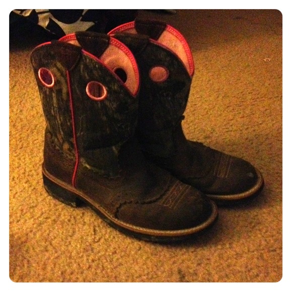 Ariat fat baby cowgirl boots RESERVED FOR TARA!!
