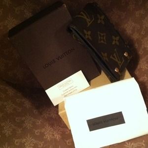 RESERVED Louis Vuitton Classic IPod Case