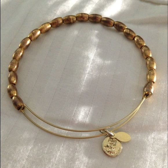 Gold Bracelet !
