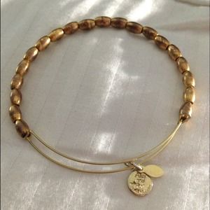 Gold Bracelet !