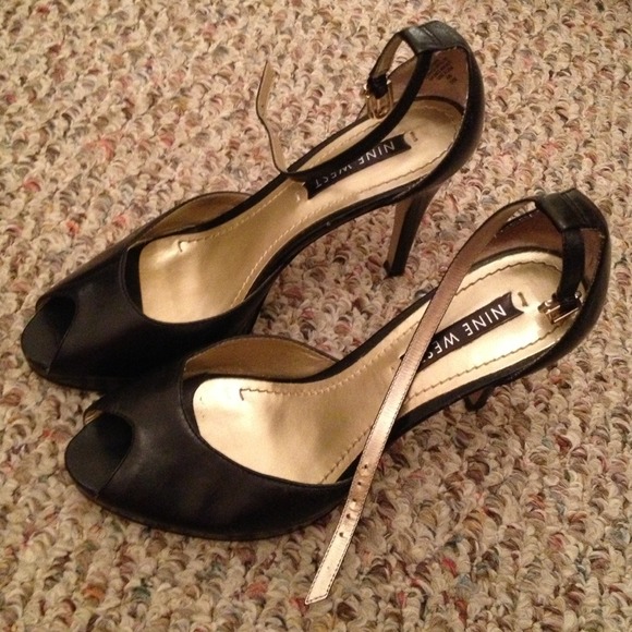 Nine West leather stiletto Peeptoe sandals