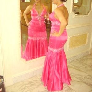 Gorgeous Hot pink evening gown!