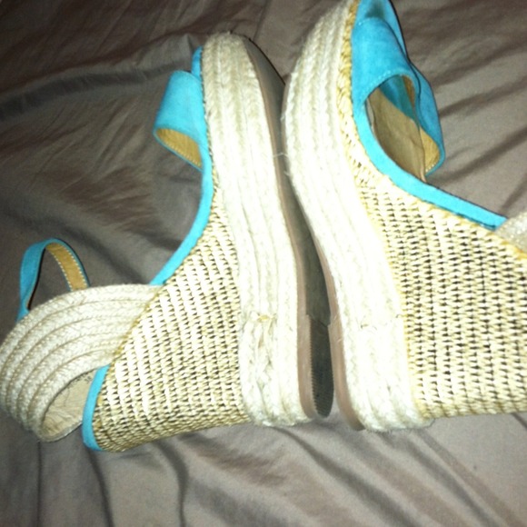 Teal Aldo wedges - Picture 3 of 4
