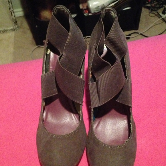 *💥**Madden girl grey pumps and sandals