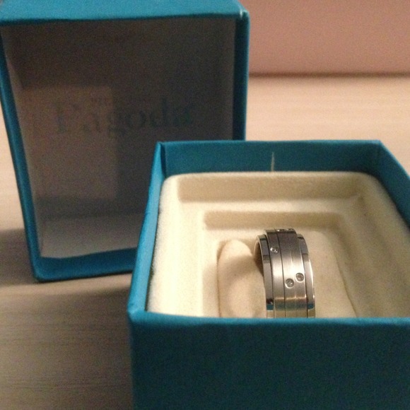 Men's Stainless Steel Ring - Perfect Gift - Picture 1 of 3