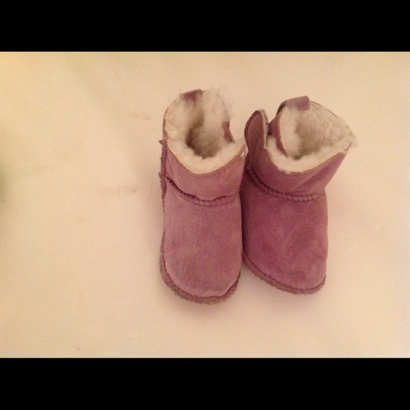 ((((((Sold))))))   Brand new emu boots