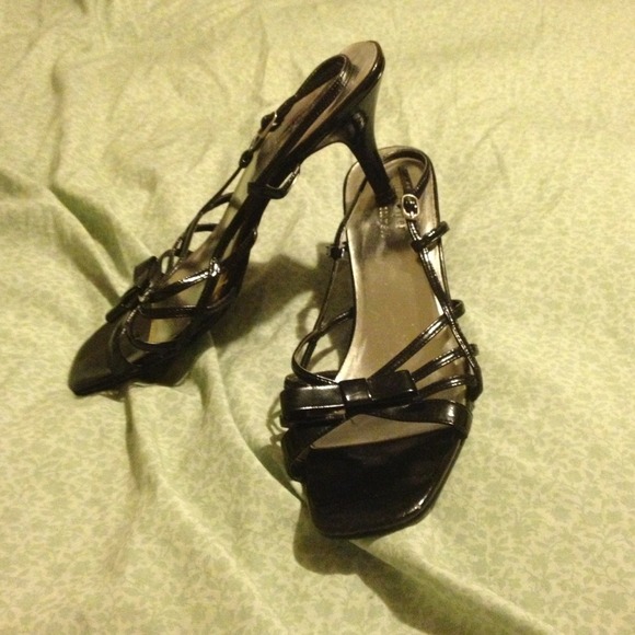 Cute strappy heel