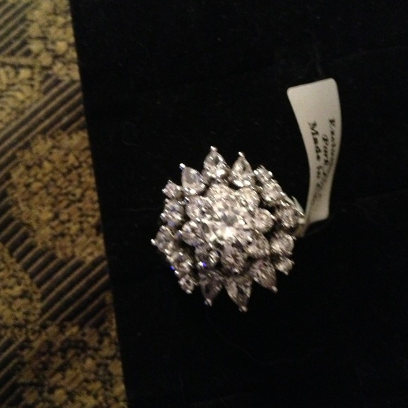 Genuine CZ Ring Incredible size 9