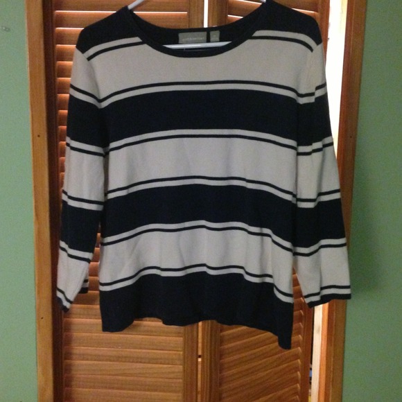 Croft & barrow sweater - Picture 2 of 2