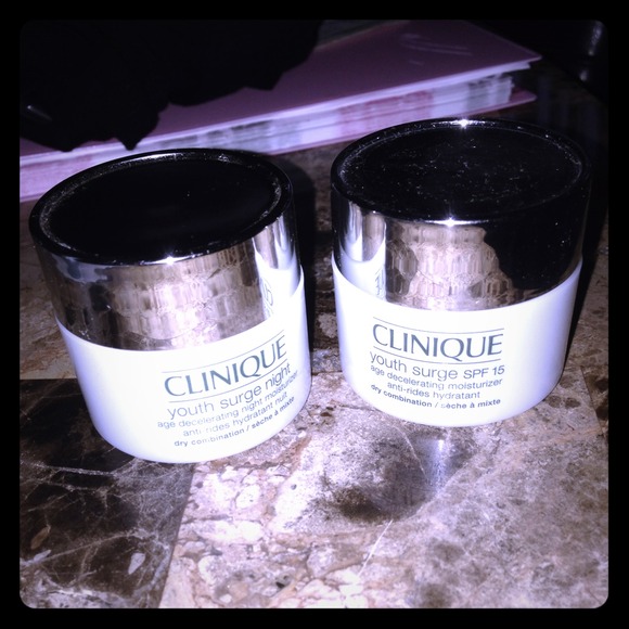 RESERVED FOR @andy99 Clinique Youth Surge set