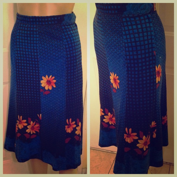 Dresses & Skirts - #Vintage Daisy