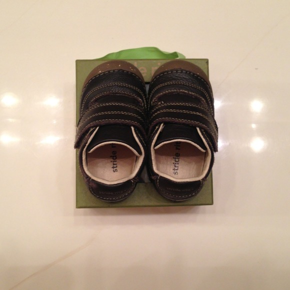 Baby boy chocolate brown leather shoes. 5W - Picture 4 of 4