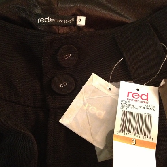 ✔️SOLD📦💕 NEW Red by Marc Ecko Bubble Shorts! - Picture 2 of 4