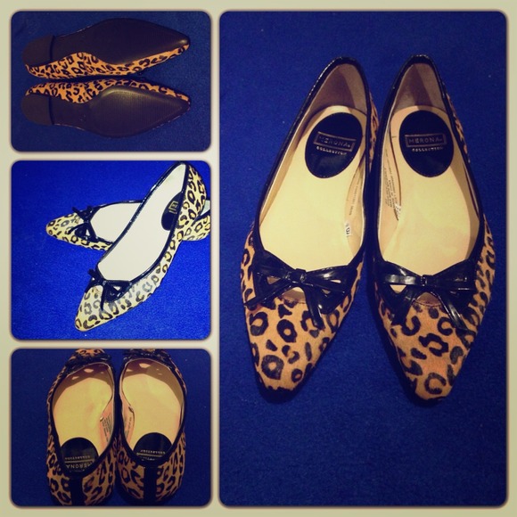 Brand new flat (size6) , real cow fur