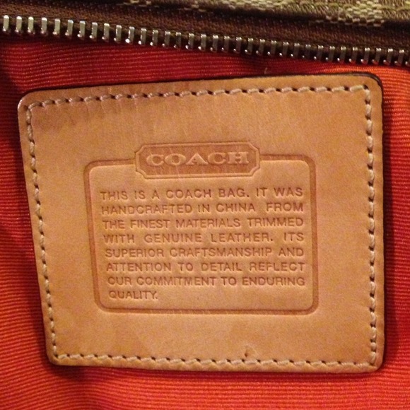 ⬇REDUCED⬇Coach Signature Swingback - Picture 4 of 4