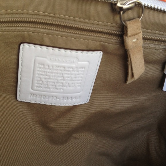 Reduced Authentic Coach purse poppy multi colored. - Picture 3 of 4