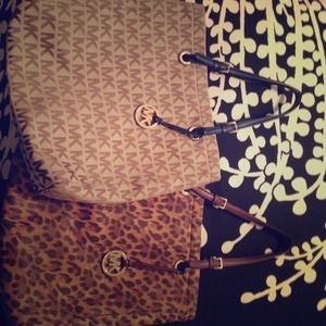 Michael Kors purse bundle!!