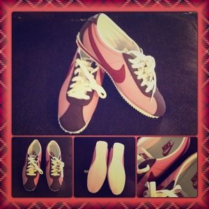 NEW WMNS NIKE TENNI SHOES 8.5