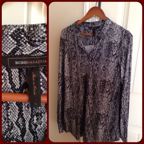 🚫SOLD🚫NWOT BCBG MAX AZRIA snake skin top💞💞💞