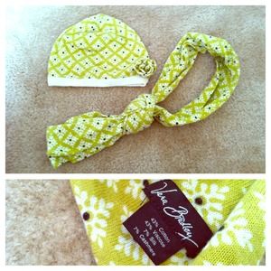 🚫SOLD🚫 Vera Bradley Hat & Scarf Set