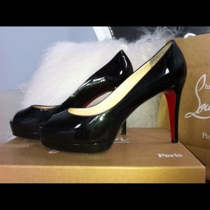 Christian Louboutin -stilettos "Altadama 100"