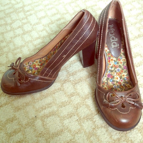 Mudd's "Opelia" heels in brown