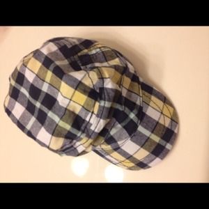 TRADED.Boys hat size 6-12 months