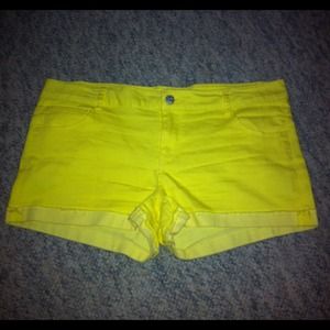 Celebrity Pink bright yellow shorts size 13