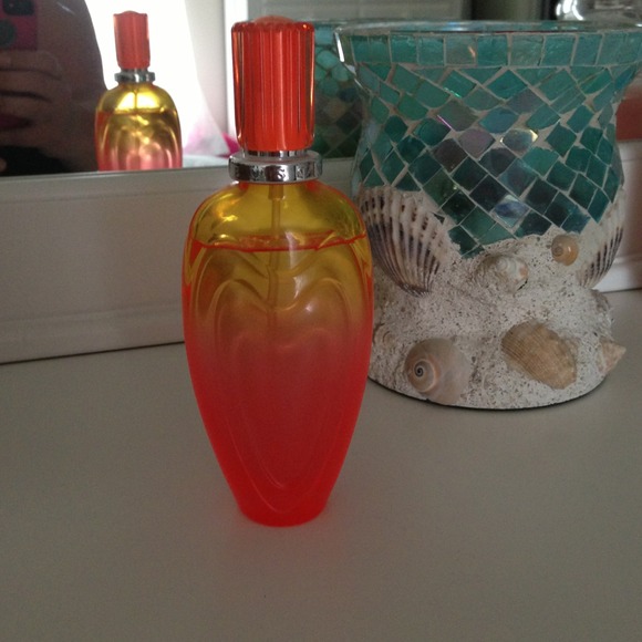 Hold for  mirandakung Escada  Sunset Heat perfume