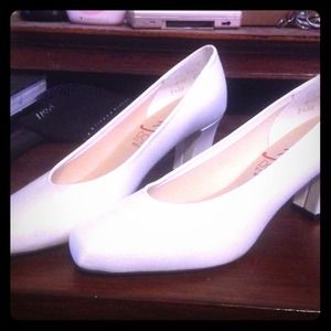 BRAND NEW; white, low heels