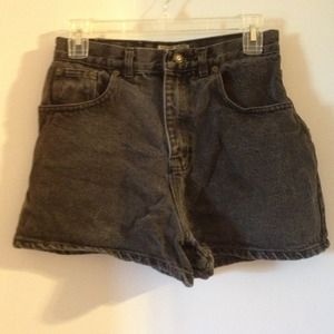 Black jean shorts!!