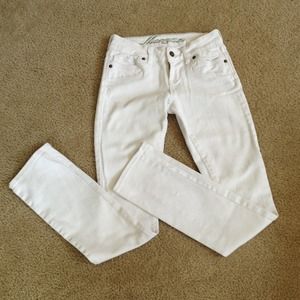 Very cute white skinny jeans size 0 regular