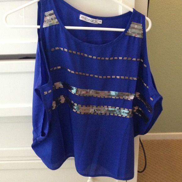 Sequined Top With Shoulder Cut-outs - Picture 1 of 3