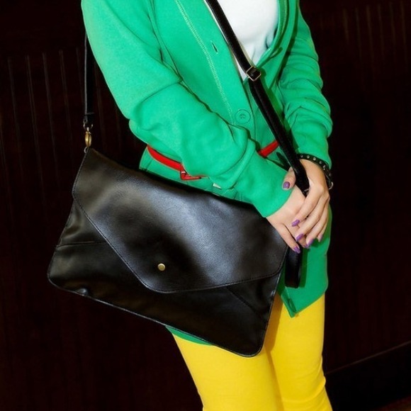 💢Sold💢 Bundle of 3 - Picture 2 of 4