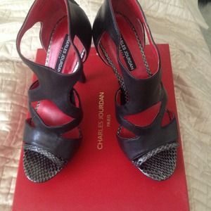 🎉🎉SALE🎉🎉Charles jourdan heels! Nordstrom!