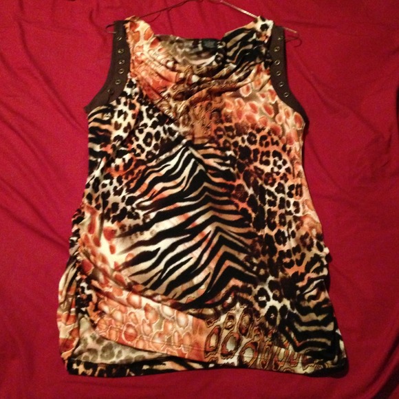 Top - Picture 1 of 2