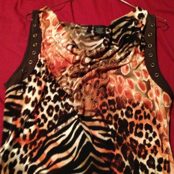 Top - Picture 2 of 2