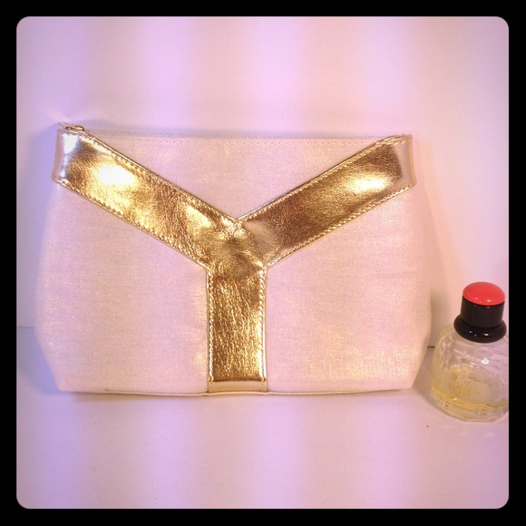 Reserved🎀Yves Saint Laurent clutch or travel bag.
