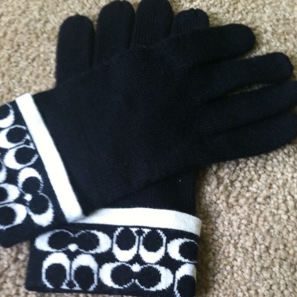 NWOT Coach Gloves TRADED