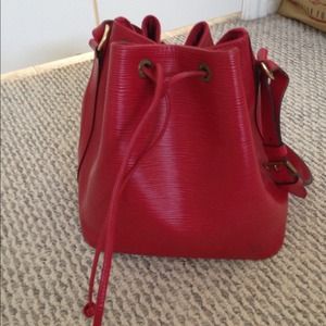Red Epi Leather Petit Noe vintage drawstring