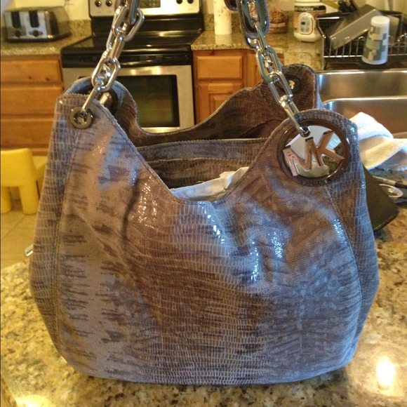 "SOLD" bundled MK nag and juicy couture wallet!